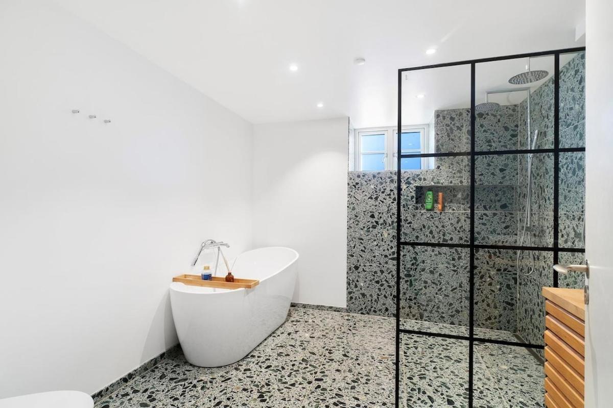 Luxurious 143 Sqm In Apartment